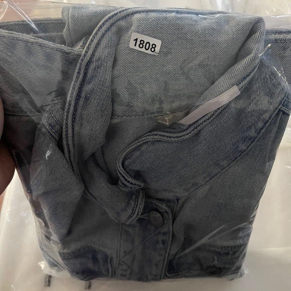 Free People Rumors Light Wash Denim Jacket Cropped Trucker Style Size Medium - Picture 10 of 10